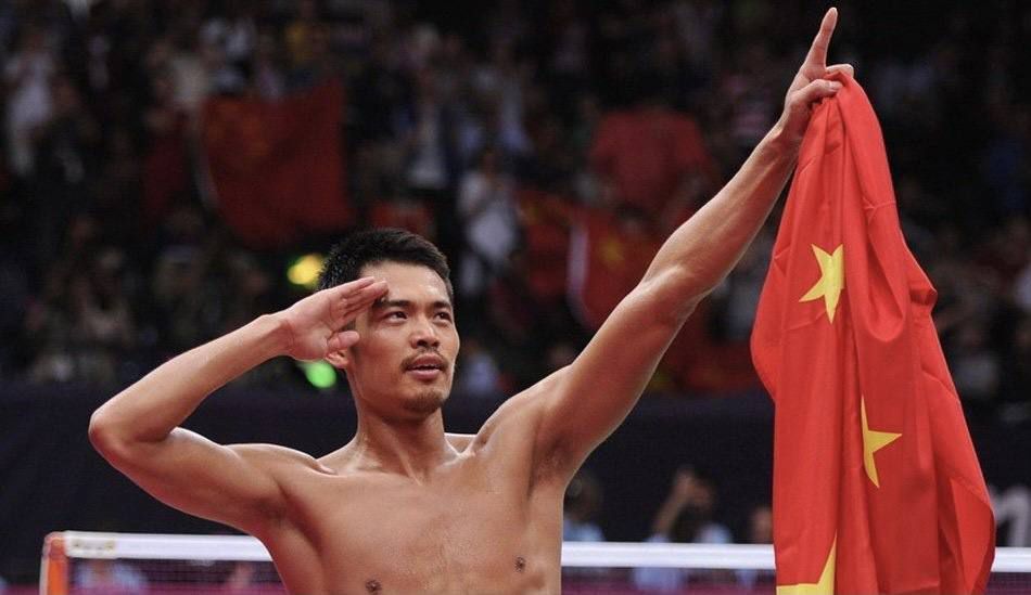 孙氏的另一手轻搂着杨若晴的后背，叹息声在杨若晴的耳边低低响起：做梦也想不到，你爹会摊上这码子事儿，娘这下昼，一颗心全慌了，也没能顾得上你。